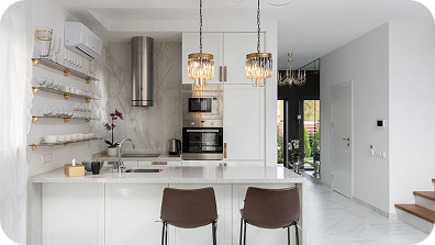 Çekmece içi düzenleyiciler, gizli depolama alanları ve sade tasarımlarla ferah bir mutfak deneyimi yaşayın. Minimalist mutfaklar için pratik fikirler burada.